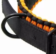 Adjustable paracord dog collar