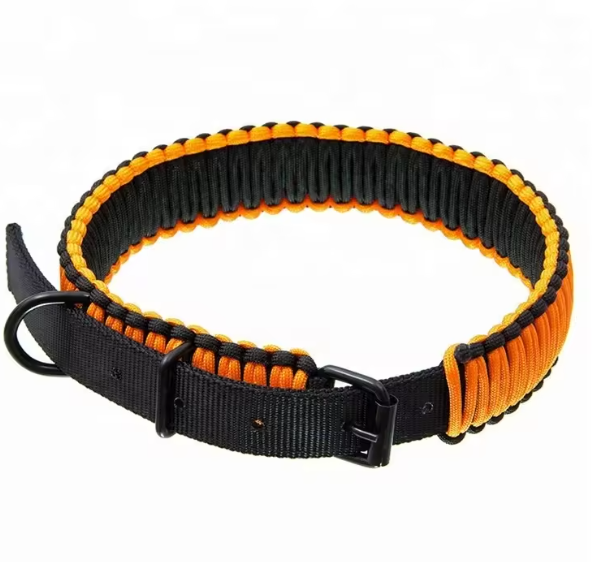 Adjustable paracord dog collar