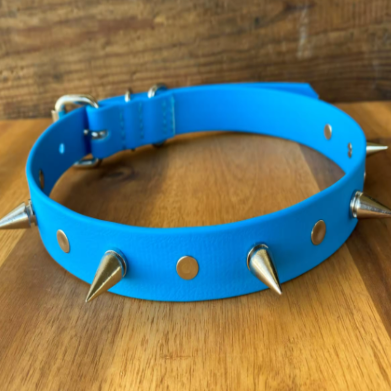 Rubber spiked dog collar